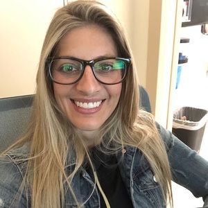 Meet your Posher, Stacy